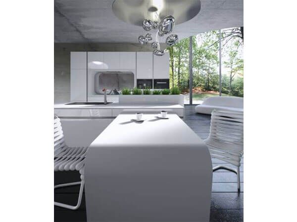 Bàn ăn mặt đá nhân tạo màu trắng với đường cong mềm mại lợi thế đặc biệt của đá nhân tạo mang tới giá trị sử dụng, thẩm mỹ cao.